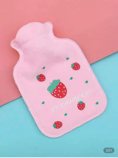 Bouillotte d'eau chaude pour les menstrues 