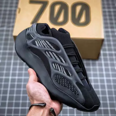 Chaussures Adidas easy 700