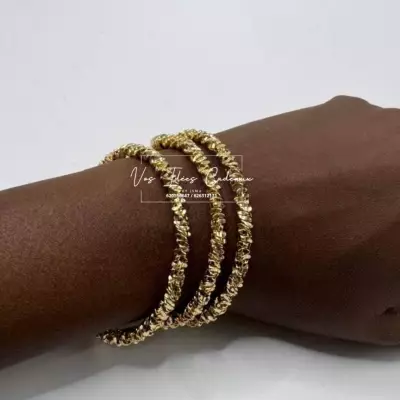 Bijoux en acier inoxydable.