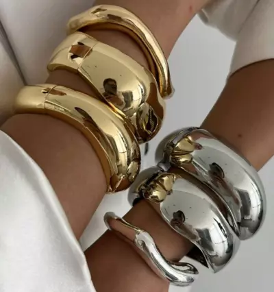  Découvrez nos bracelets  de qualité pour un style unique et élégant ! Achetez dès maintenant et profitez d’un…